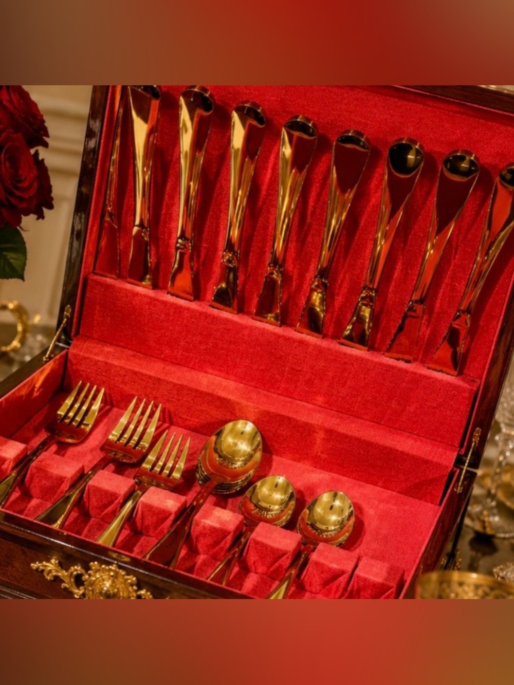 Original Vintage Gold Golden Flatware Silverware Fine Art Utensils Service for 8